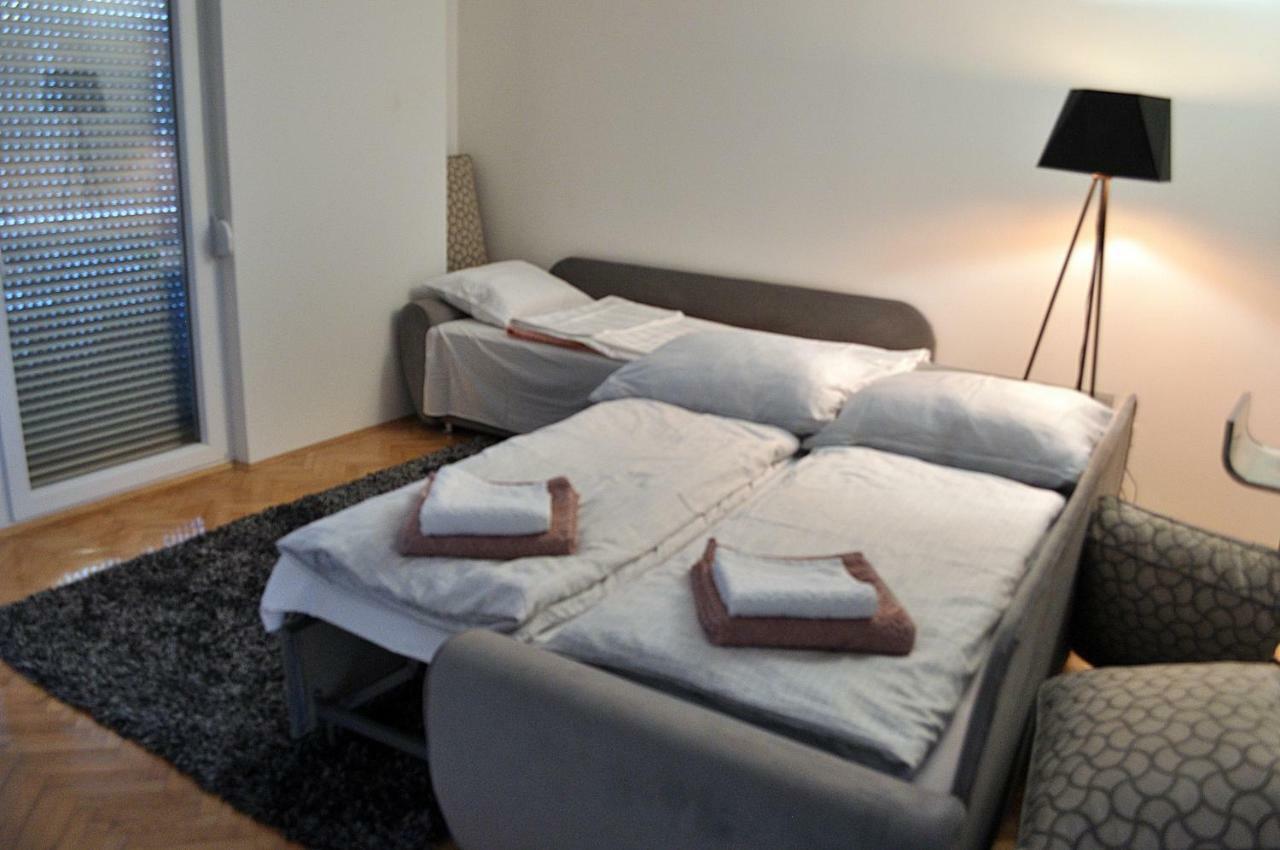 Apartman Dina Lejlighed Tuzla Eksteriør billede