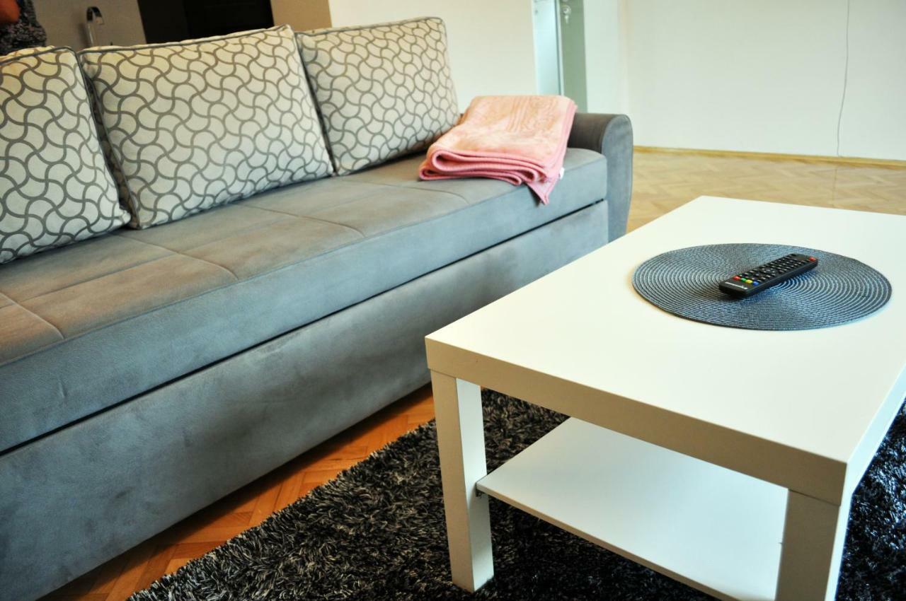 Apartman Dina Lejlighed Tuzla Eksteriør billede