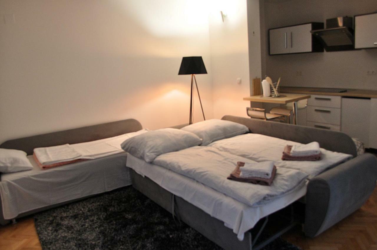 Apartman Dina Lejlighed Tuzla Eksteriør billede