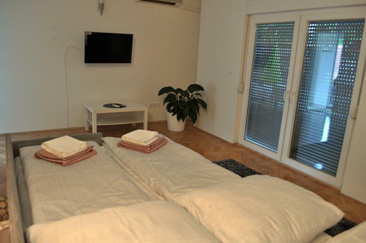 Apartman Dina Lejlighed Tuzla Eksteriør billede